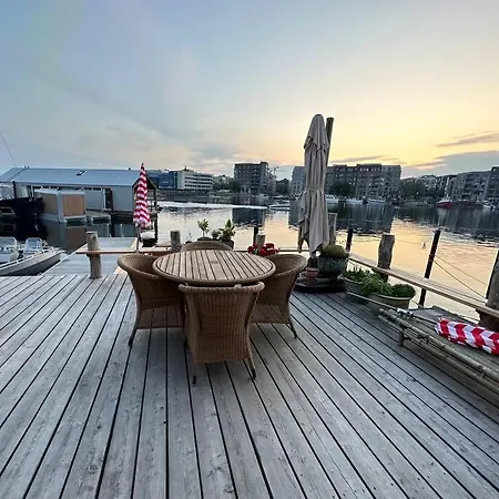 Unique Boathouse. * كوبنهاجن